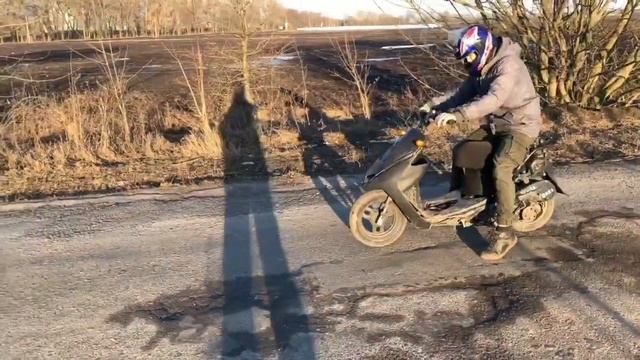 Стант покатушка. Yamaha slider, Suzuki let's 2 смотреть онлайн