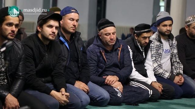 Имам Чародинского района Ахмад Абдурашидов выступил перед прихожанами Центральной мечети смотреть онлайн