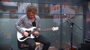 Simon McBride plays PRS Guitars @ MUSIC STORE Germany