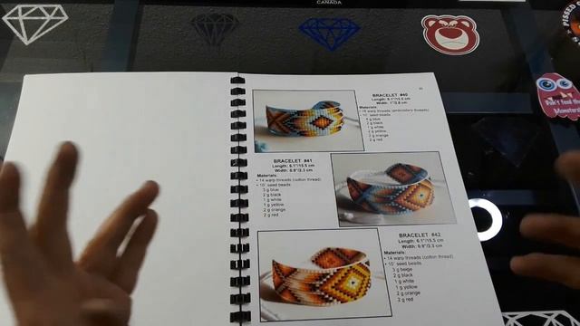 Flip Through 48 Beaded Loom Patterns & Tim Foley Western Legends Coloring book смотреть онлайн