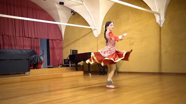 Tarana - Danza Kathak смотреть онлайн