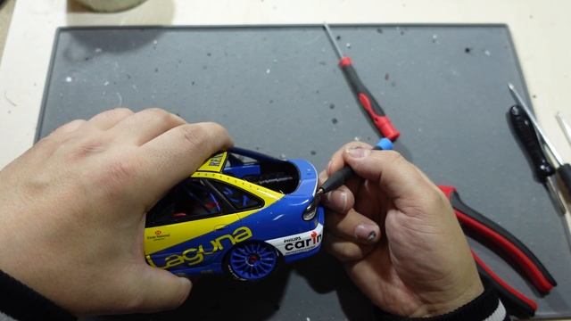 Renault Laguna BTCC 1:18 OttoMobile смотреть онлайн
