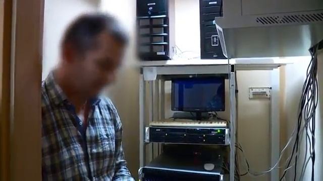 Украинская Национальная полиция опубликовала видео, где стражи киберполиции изъяли сервера у M E Do смотреть онлайн