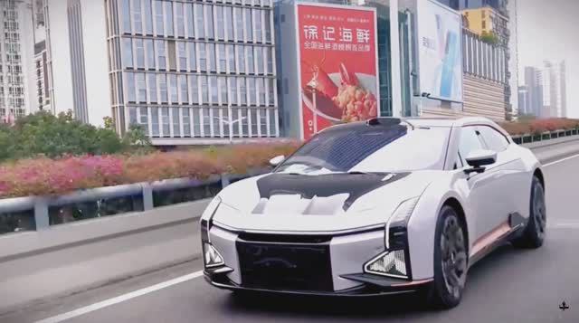 "HiPhi Z 2024": Обзор крутого электрокара смотреть онлайн