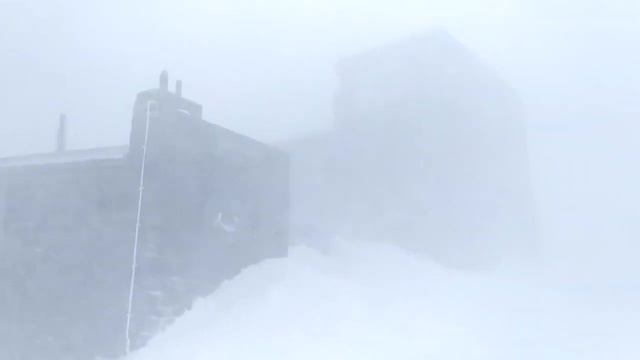 На горе Поп Иван выпало уже 15 см снега смотреть онлайн