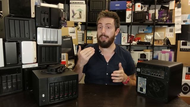 Noobs Guide to Building a NAS - 5 Mistakes Everyone Makes! смотреть онлайн