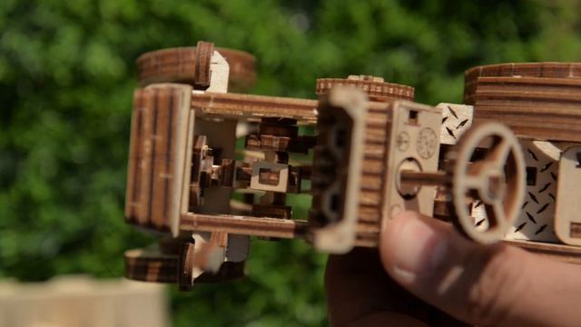 Трактор - модель из фанеры смотреть онлайн