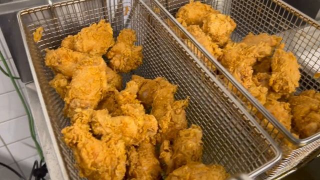 Куриный концепт от TRAPEZA - все для организации точки куриного фастфуда смотреть онлайн