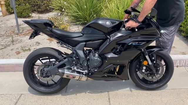 2022 Yamaha R7 Sound-Stock vs. Yoshimura R-77 Full system смотреть онлайн