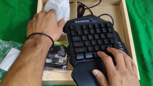 Mobile Gaming Keyboard And Mouse unboxing / #freefire #unboxing #tondegamer @everyone @TondeGamer смотреть онлайн