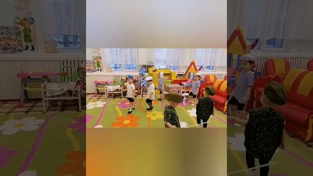 Видеоролик "Поздравляем с Днем Защитника Отечества" смотреть онлайн