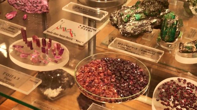 Натуральные камни и минералы??Драгоценные камни??Что надо знать о натуральных камнях?? смотреть онлайн