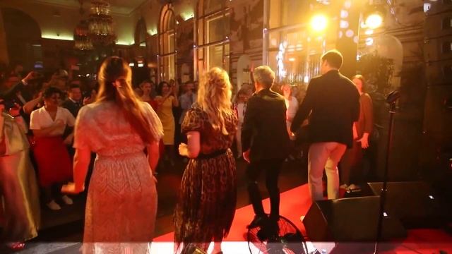 Pupo - Gelato Al Cioccolato.mp4 смотреть онлайн