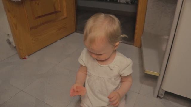 Новая соска. Поздно проснулись. ПП Ужин. VLOG: 16.07.2021 смотреть онлайн