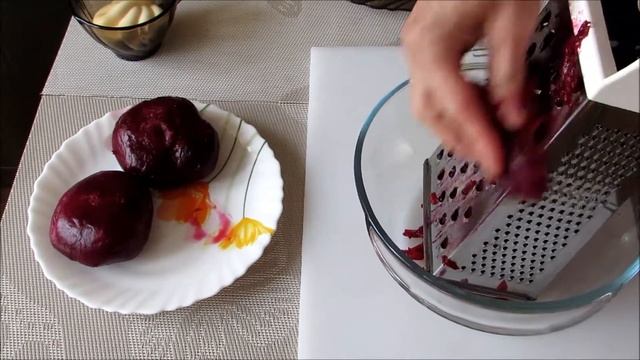 Салат из свеклы с черносливом и орехами смотреть онлайн