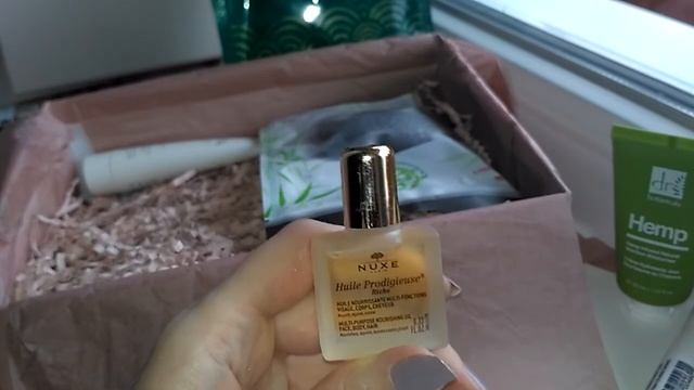 Lookfantastic beauty Box за ноябрь 2019? Рассказываю про коняку ☺ смотреть онлайн