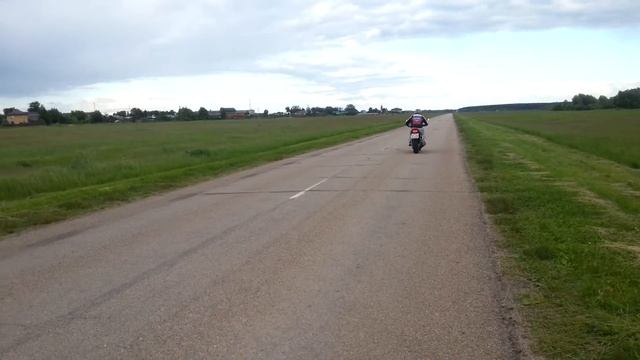 Honda CB400SF езда на заднем попытка №2(учимся пока) смотреть онлайн