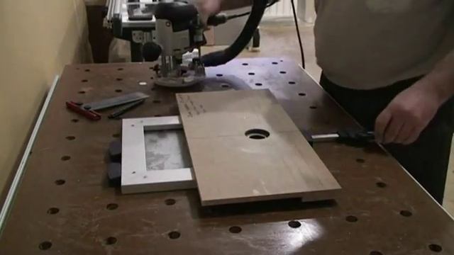 фрезеровка отвестий под петли в алюминиевом профеле F 1-10 и 11 смотреть онлайн