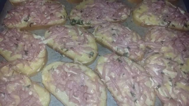 Кто съел колбаску??? Быстрые бутерброды для кота) смотреть онлайн
