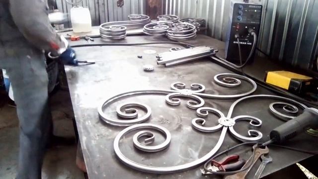 Оградка из профильной трубы.Холодная ковка смотреть онлайн