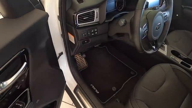 Какие KIA и Hyundai не везут в Россию? смотреть онлайн