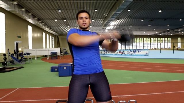Укрепляем мышцы корпуса с гирей за 2 минуты - пресс и косые смотреть онлайн