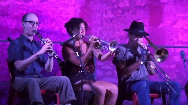 TUBA SKINNY "VARIETY STOMP" смотреть онлайн