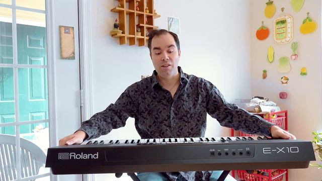 Roland E-X10 Costco Keyboard - Unboxing & Sound Test смотреть онлайн