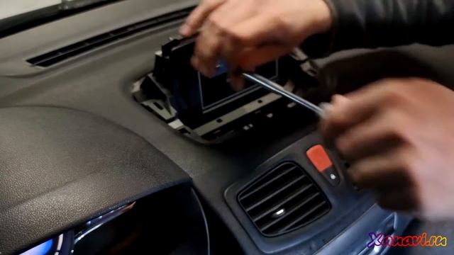 Renault Megane(2013-15) - ремонт штатной магнитолы R-link, дилеры были бессильны, мы справились! смотреть онлайн