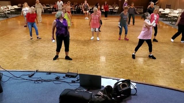Git Up Challenge (Main Dance) смотреть онлайн