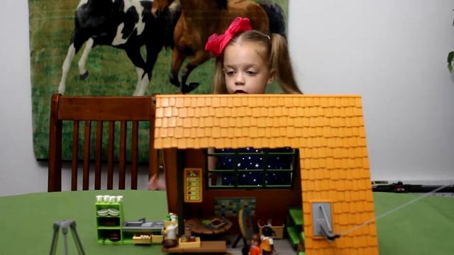 Review of Playmobil Family Fun Camping Lodge - PLUS Story!!!! смотреть онлайн