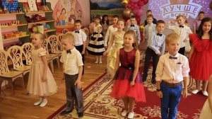 Песня _Выпускная десяточка_.Муз.рук.Е.Рабская