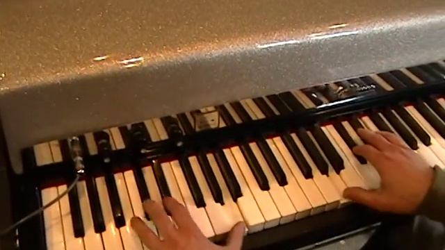 Fender Rhodes 1966 Silver Sparkle Top Suitcase Piano Vintage Vibe смотреть онлайн