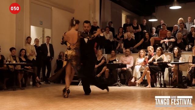 Mirella and Carlos Santos David – Nochero soy смотреть онлайн