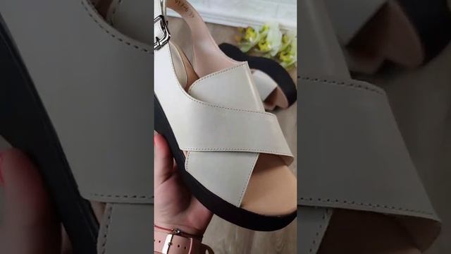 Женские кожаные босоножки смотреть онлайн