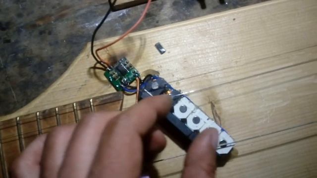 самодельный звукосниматель для электрогитары