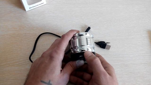 Распаковка и обзор: портативная bluetooth-колонка S28 с Aliexpress'a смотреть онлайн