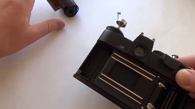 ZENIT ET USSR Russian 35 mm SLR Film Camera M42 mount body only #88055725 смотреть онлайн