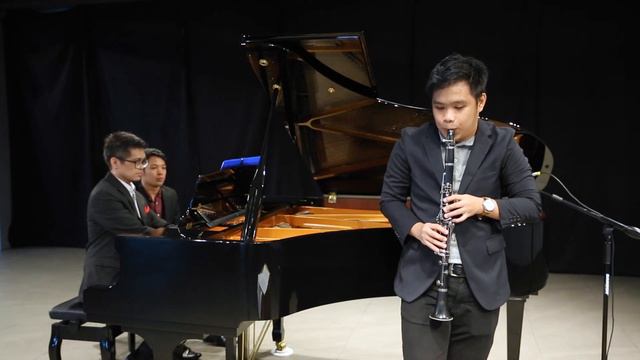 Saint-Saëns - Clarinet Sonata In E-flat Major, op. 167 смотреть онлайн