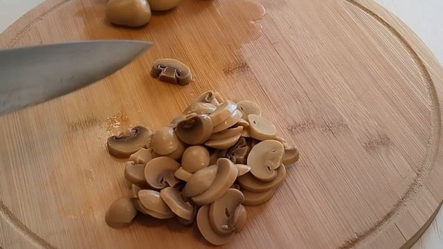 ОБАЛДЕННО ВКУСНЫЙ САЛАТ - БАРФ. Грибной салат, mushroom salad.#салат #рецепты #грибы смотреть онлайн