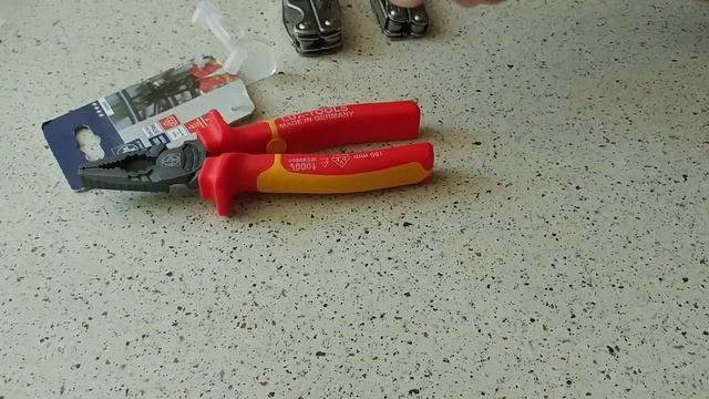 Дополение к обзору плоскогубцев Solingen LuxTools (NWS) - на примере Victorinox
