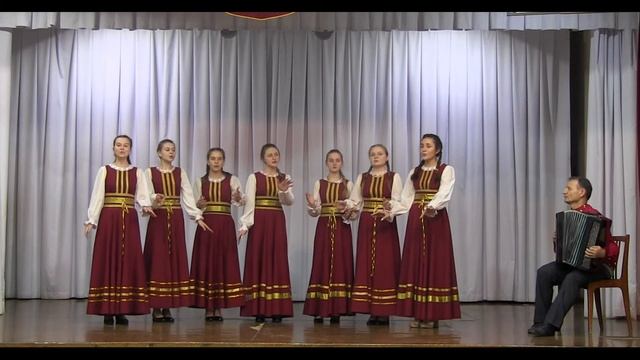 Я не клён зелёный. Исп. Образцовый коллектив ансамбль народной песни «Родничок», г. Южноуральск смотреть онлайн