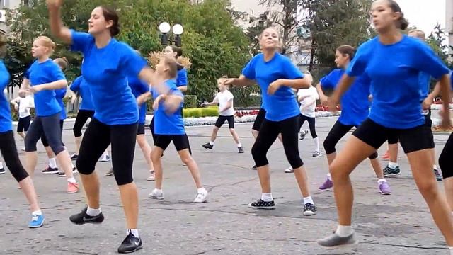 Флешмоб 14 09 2014 года имидж студия Искра Пенза смотреть онлайн