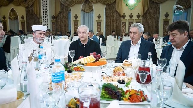 Большой ифтар для мусульман от Главы Республики Крым смотреть онлайн