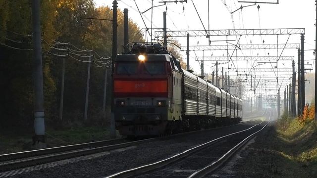 ЧС2Т-1059 со скорым поездом Санкт-Петербург - Архангельск смотреть онлайн