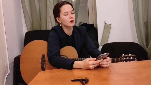 Полина Кондратенко. Стихотворение «В сталинской парадной лестницы устали...»