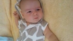 сынок зевает