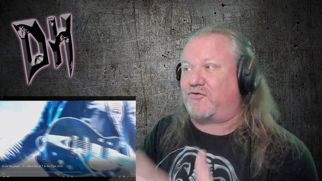 Arctic Monkeys - R U Mine REACTION & REVIEW! FIRST TIME HEARING! смотреть онлайн