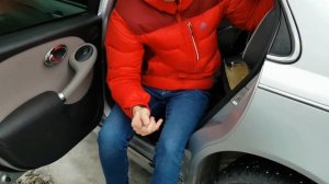 Заклинила спинка заднего сидения