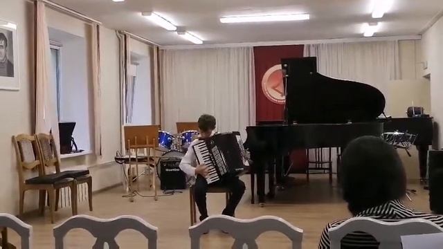 Калимбамба - аккордеонист Назар Козлов, Беларусь, Минск, муз.школа номер 4, 25.05.2021 смотреть онлайн